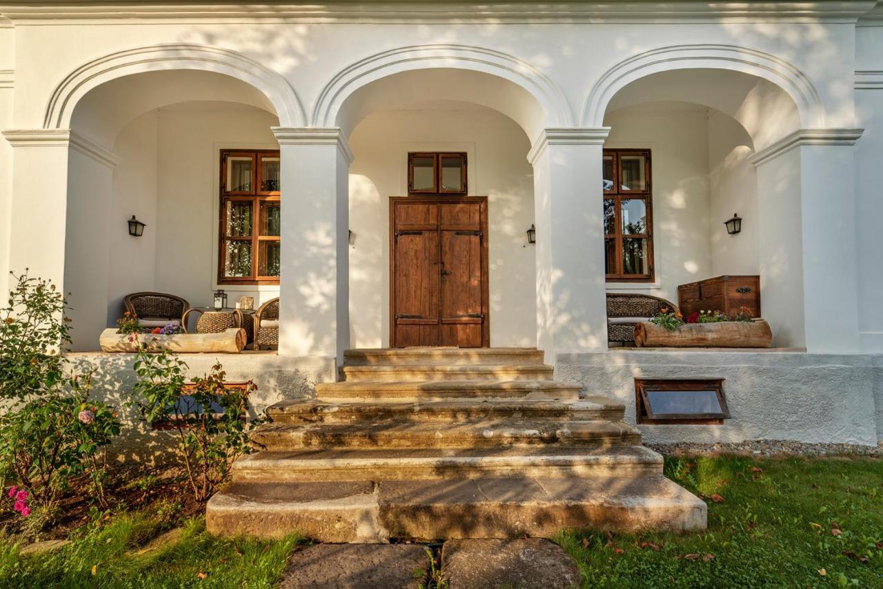 Conacul Gaal Kuria Otel Dalnic Dış mekan fotoğraf